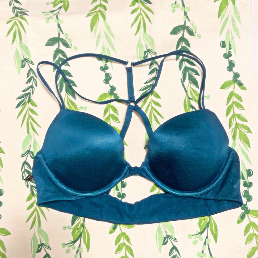 Victoria’s Secret very sexy push-up bra 36b